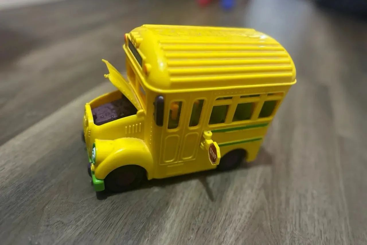 Ônibus  zoomlings - envio imediato - Foto 2