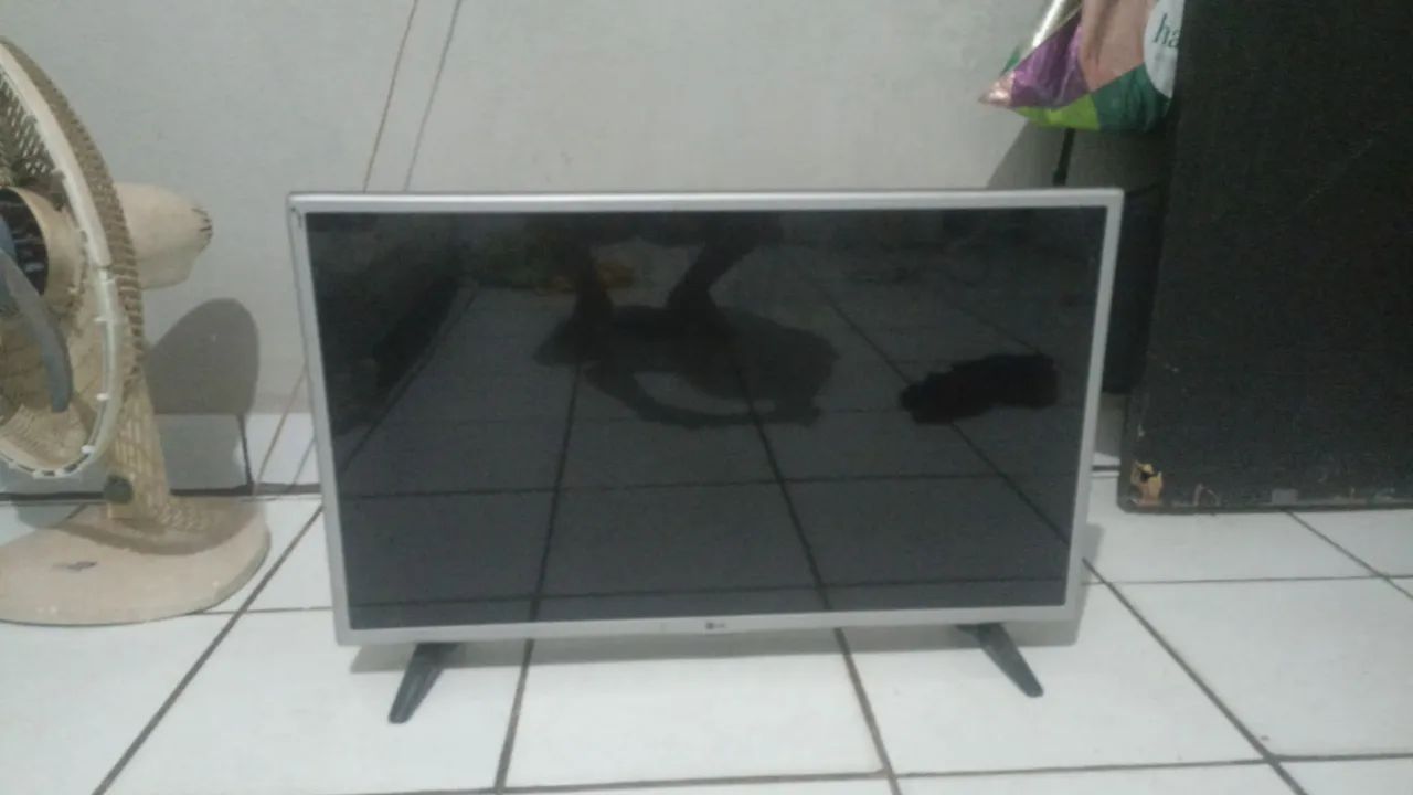 Vendo tv smart 32 polegadas TCL. Valor 750 reais - Foto 2