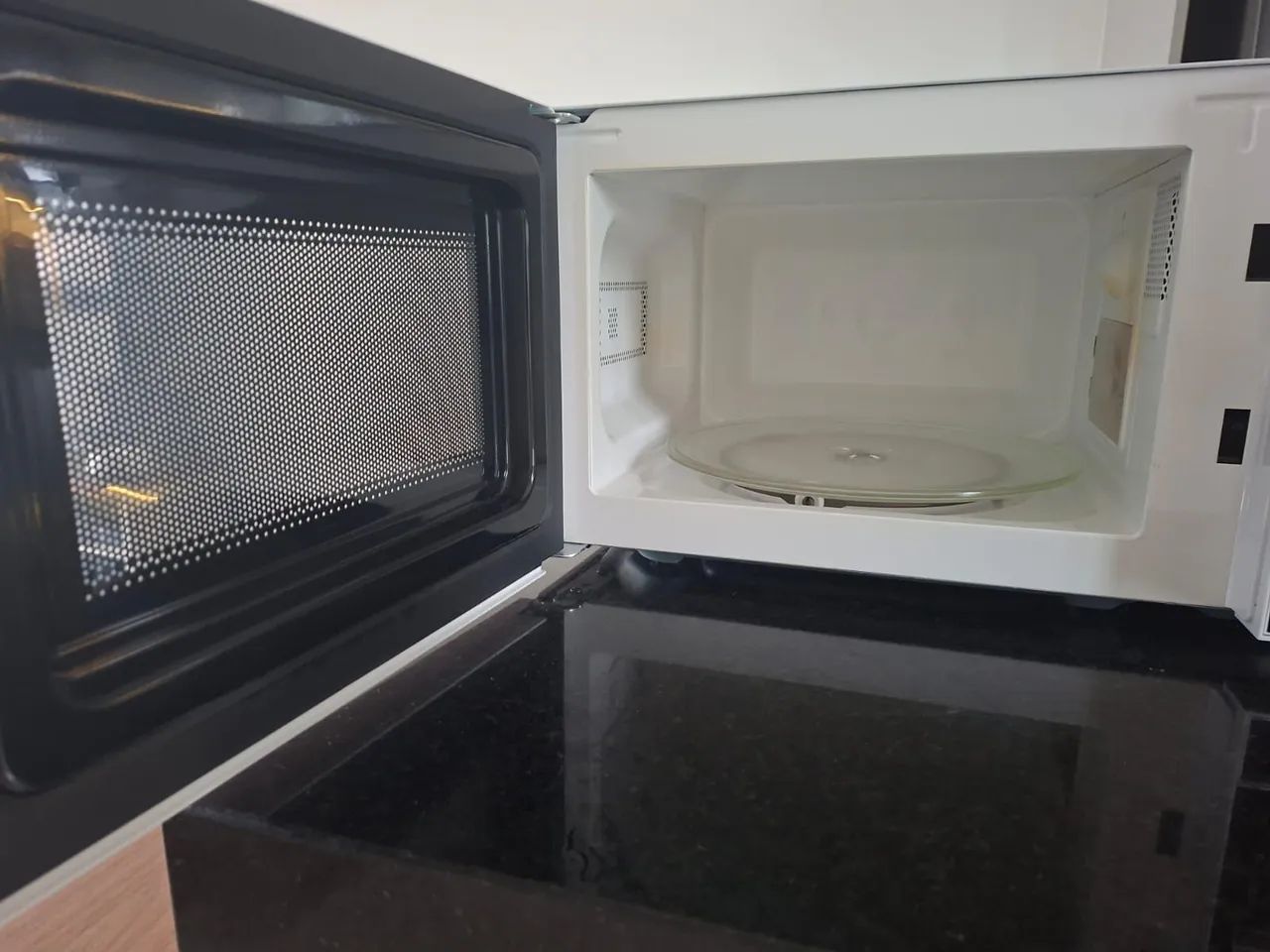 Micro-ondas midea 20l 127V  - Foto 4