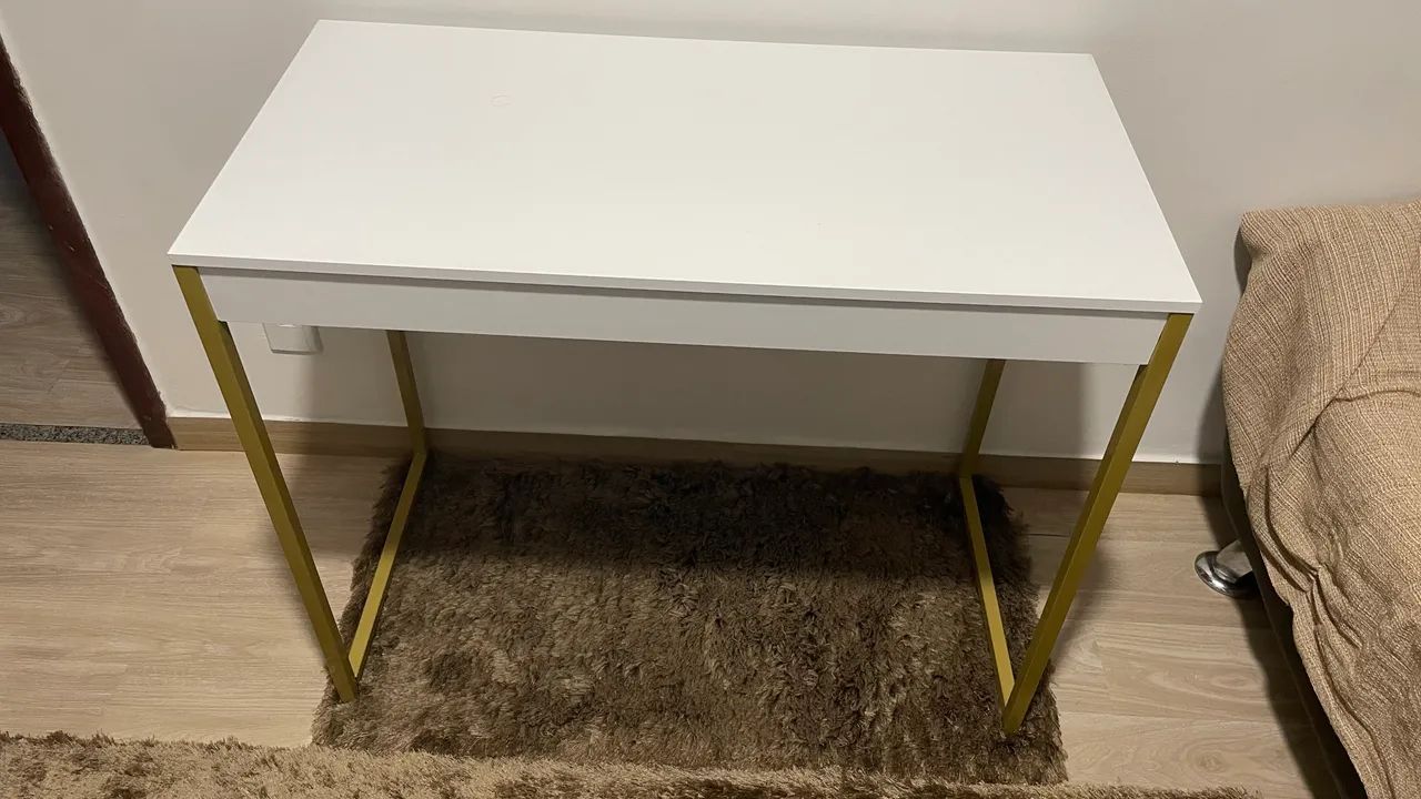 Mesa de trabalho - Foto 2