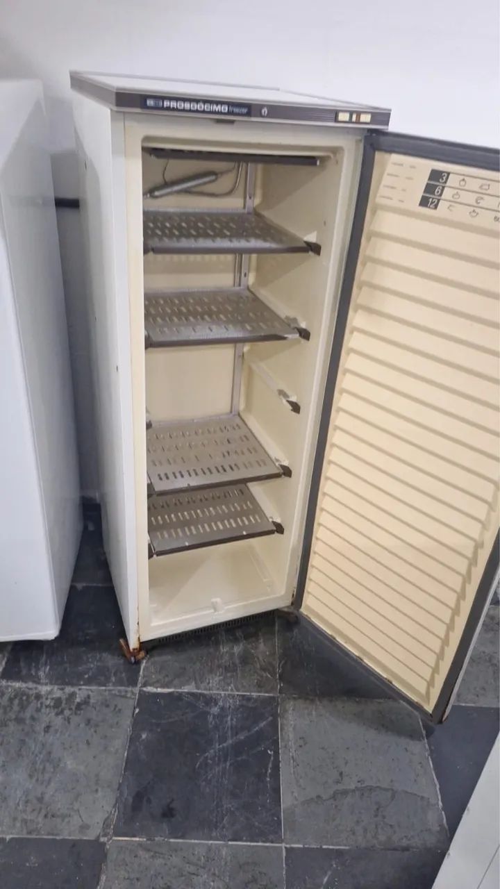 Freezer Vertical 180 litros 110W - Foto 2