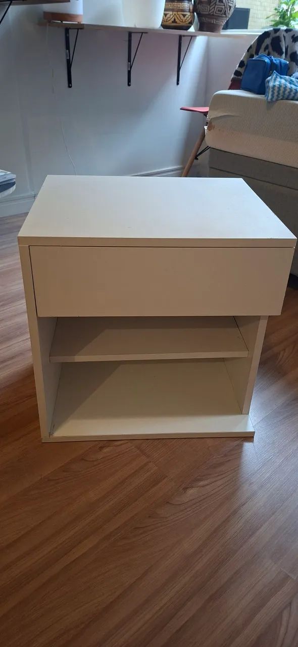 Mesa de Cabeceira 