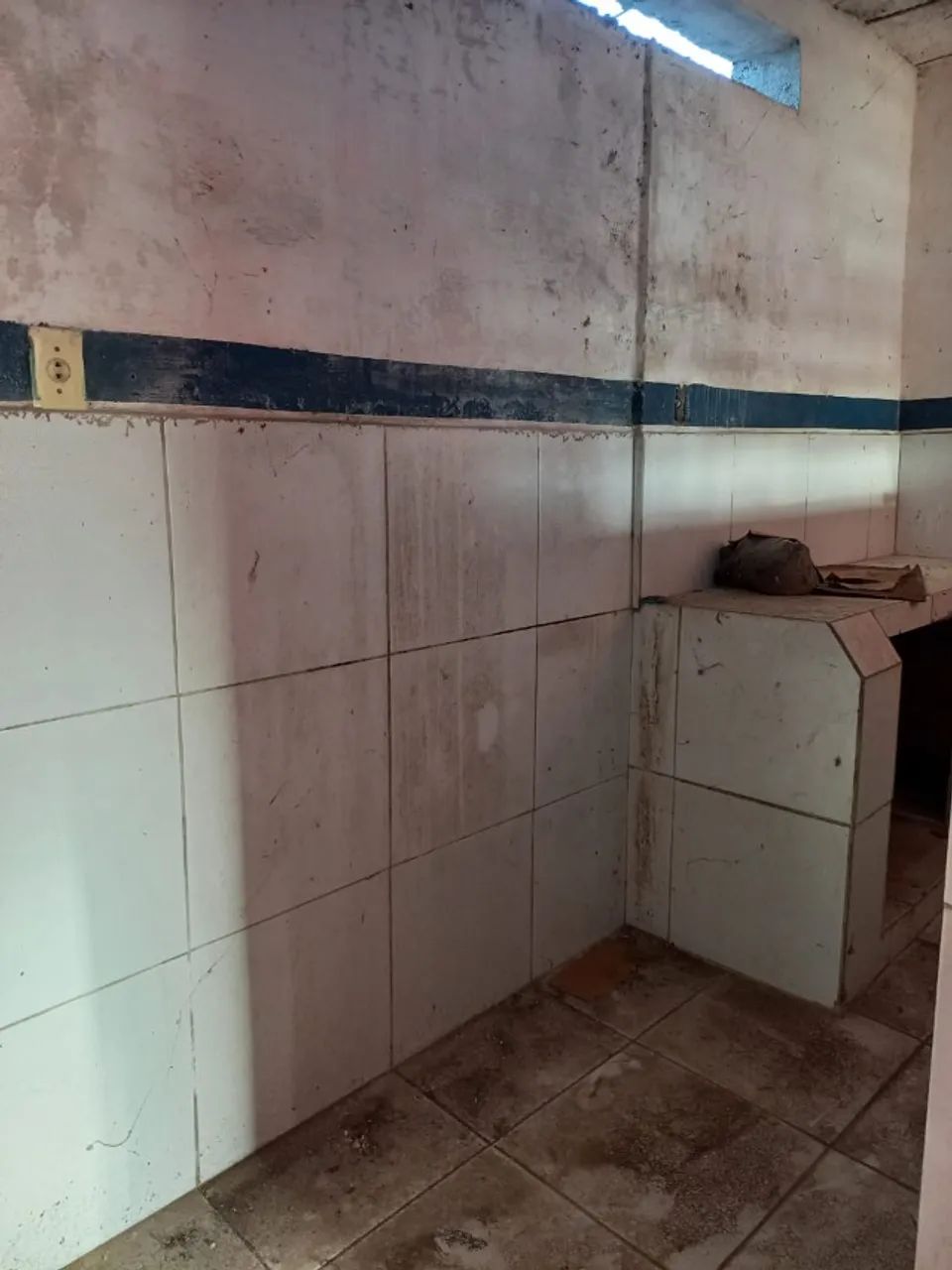 PRÉDIO COMERCIAL FRENTE A BR 101 (aceito proposta de troca em carros) - Foto 5
