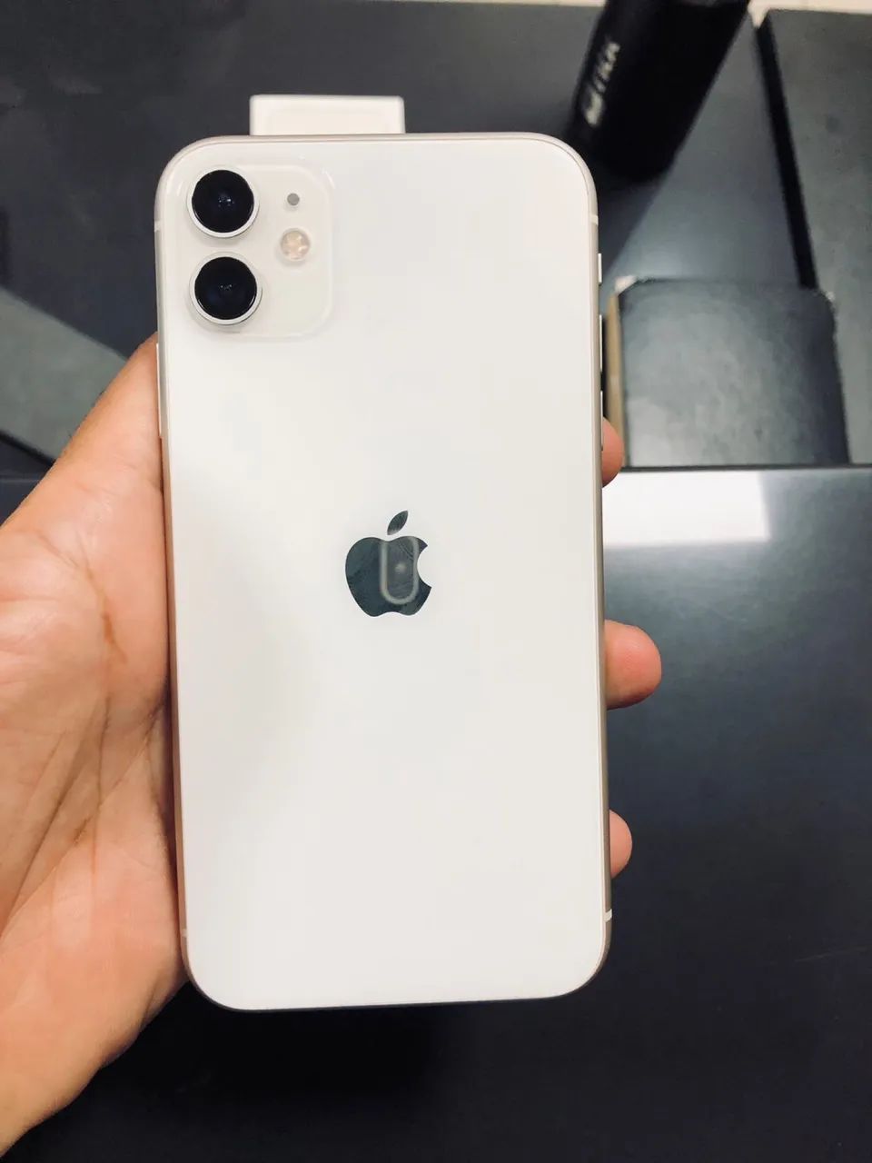iPhone 11 branco 64gigas com caixa e nota - Celulares e