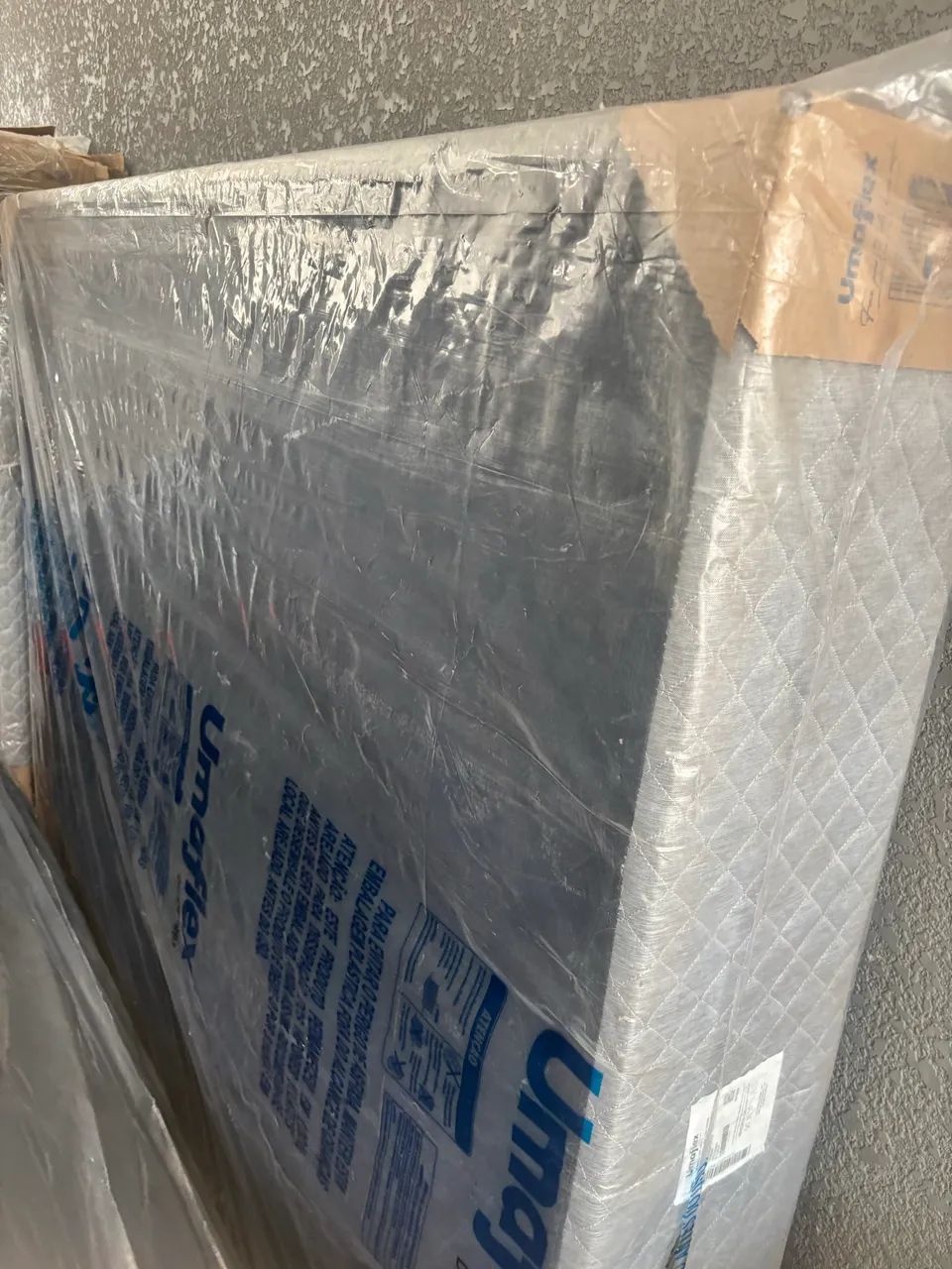 Vendo base Box casal nova 
