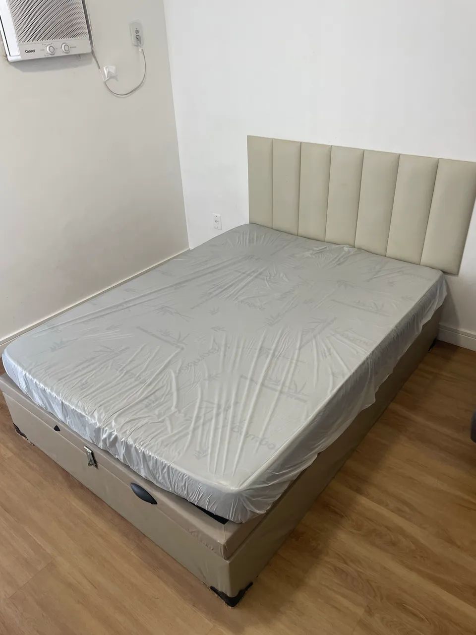 Box bau casal + colchão