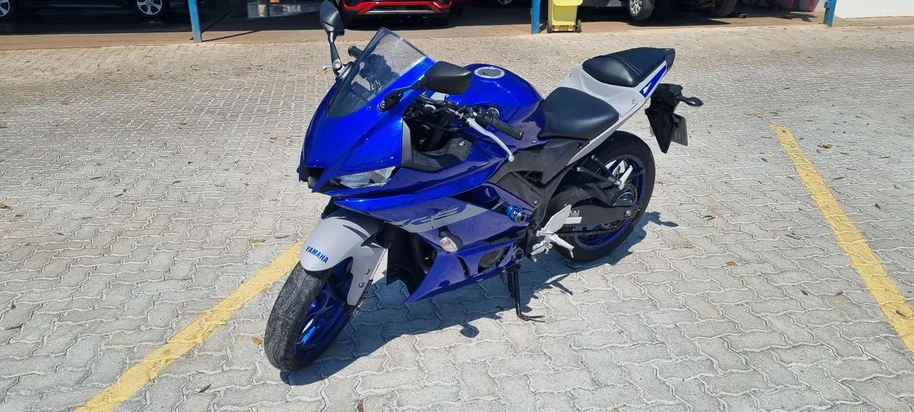 Yamaha R3