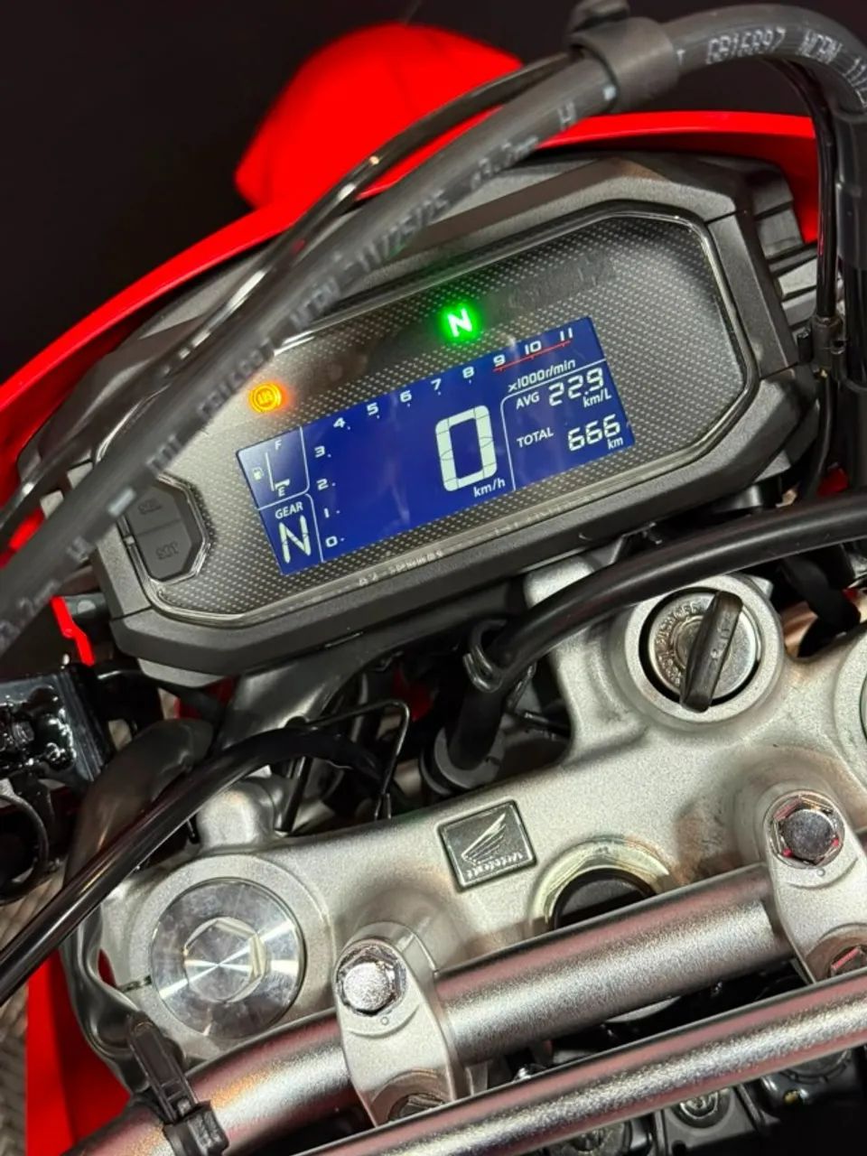 HONDA TORNADO 300 2026  - Foto 4