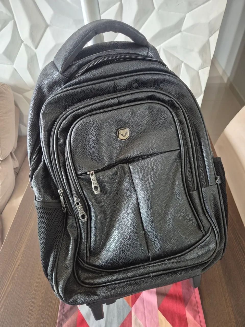 Mochila Executiva YEPP com Rodinhas - Preta