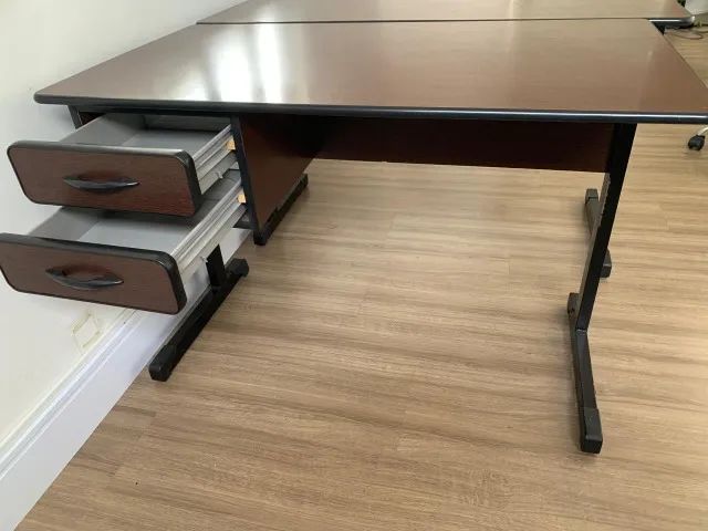 Mesa de escritório escrivaninha