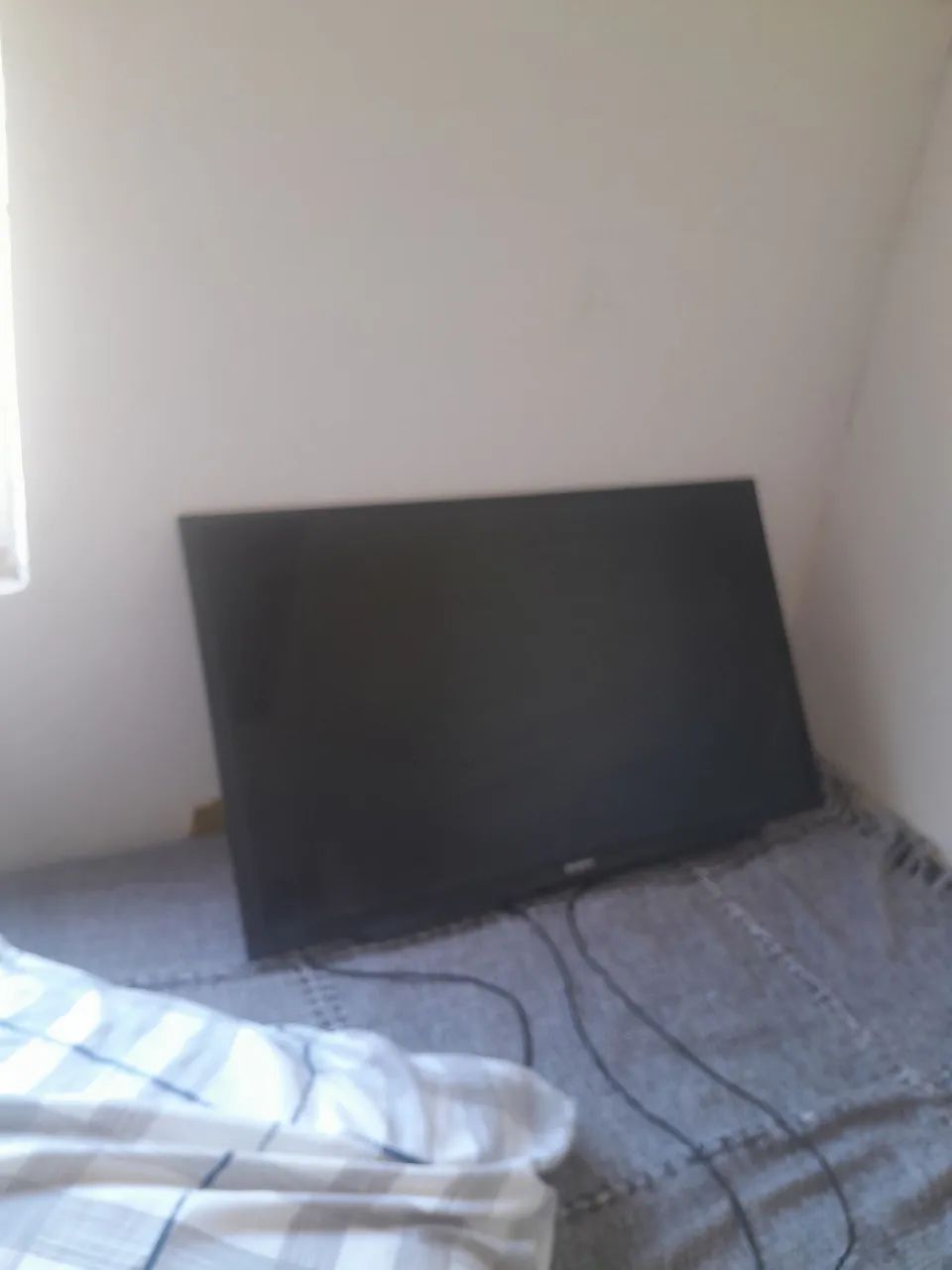 Tv 32 polegadas pra vender logo $300 - Foto 2