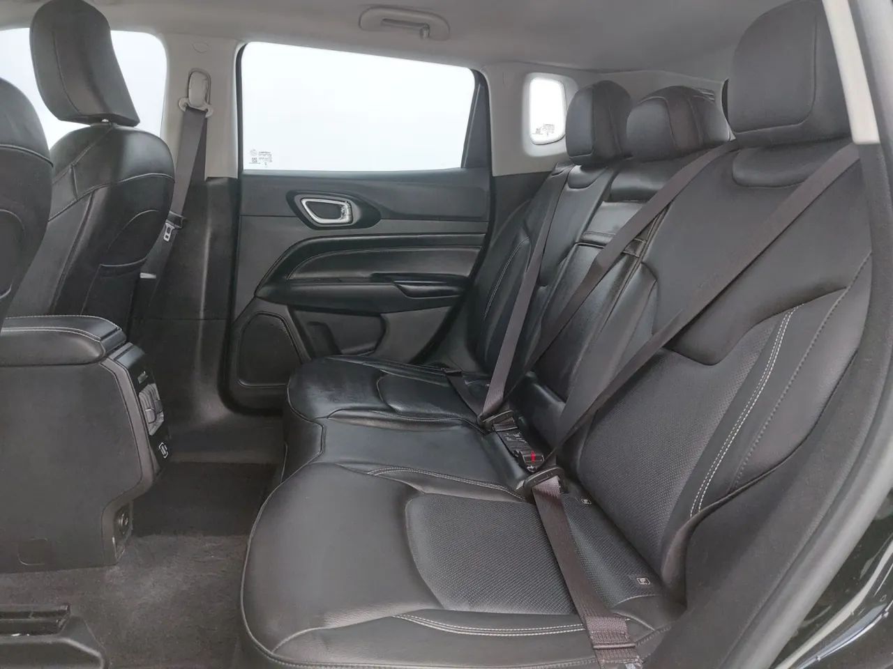 Jeep Compass LONG. T270 1.3 TB 4x2 Flex Aut., foto 17 de 18