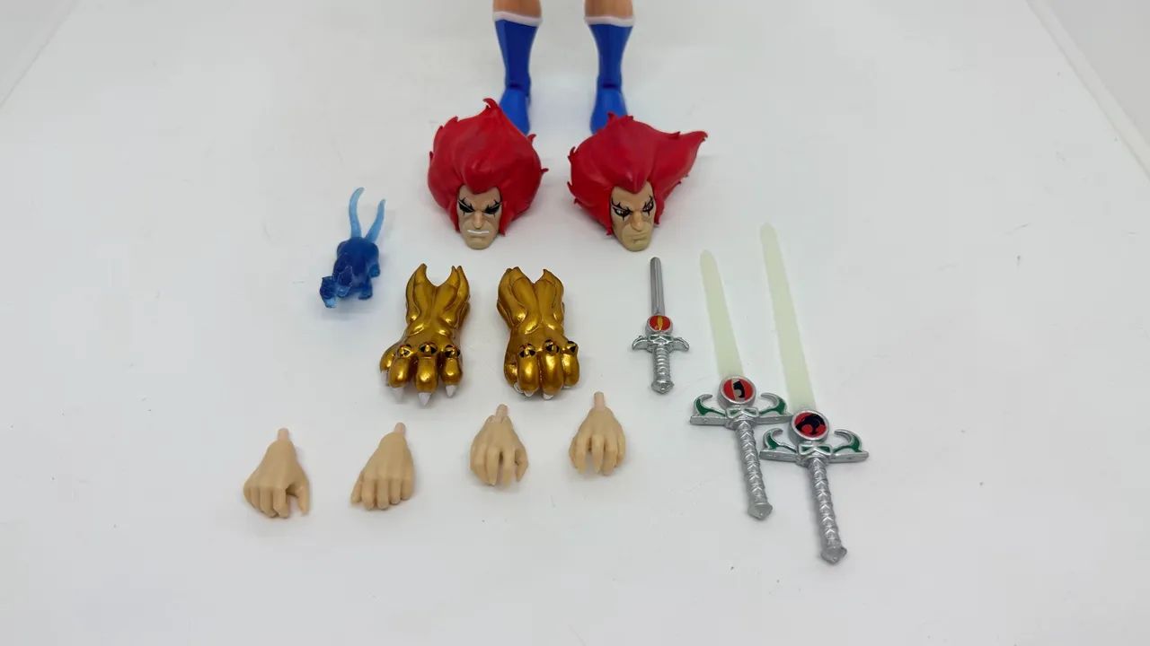 Boneco ThunderCats ULTIMATES - Lion-O - Acende Olho - Foto 5