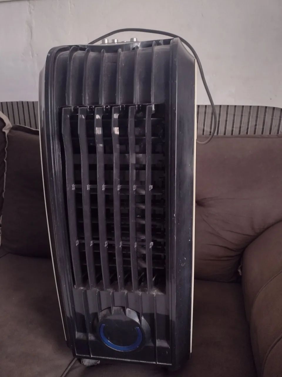 Ventilador e umidificador.