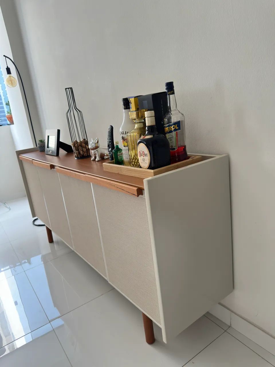 Vendo Buffet poucos meses de uso 