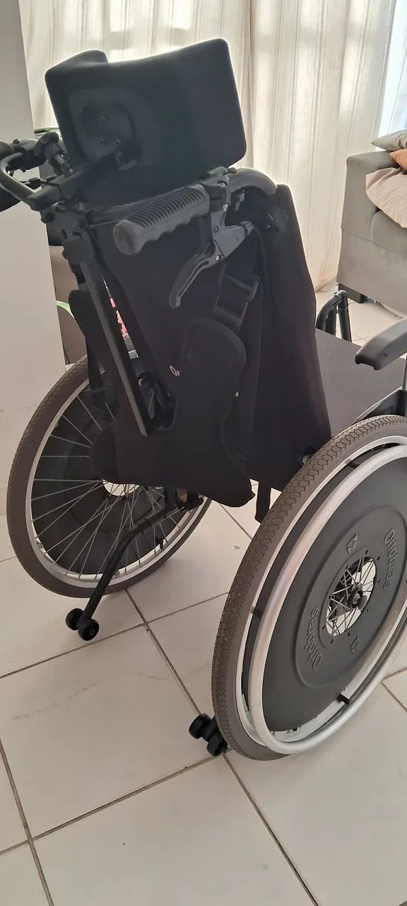 Cadeira de Rodas  - Foto 3