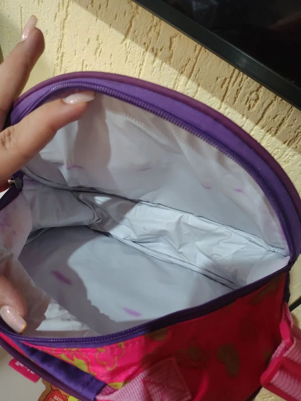Vendo bolsa infantil em ótimo estado  - Foto 2