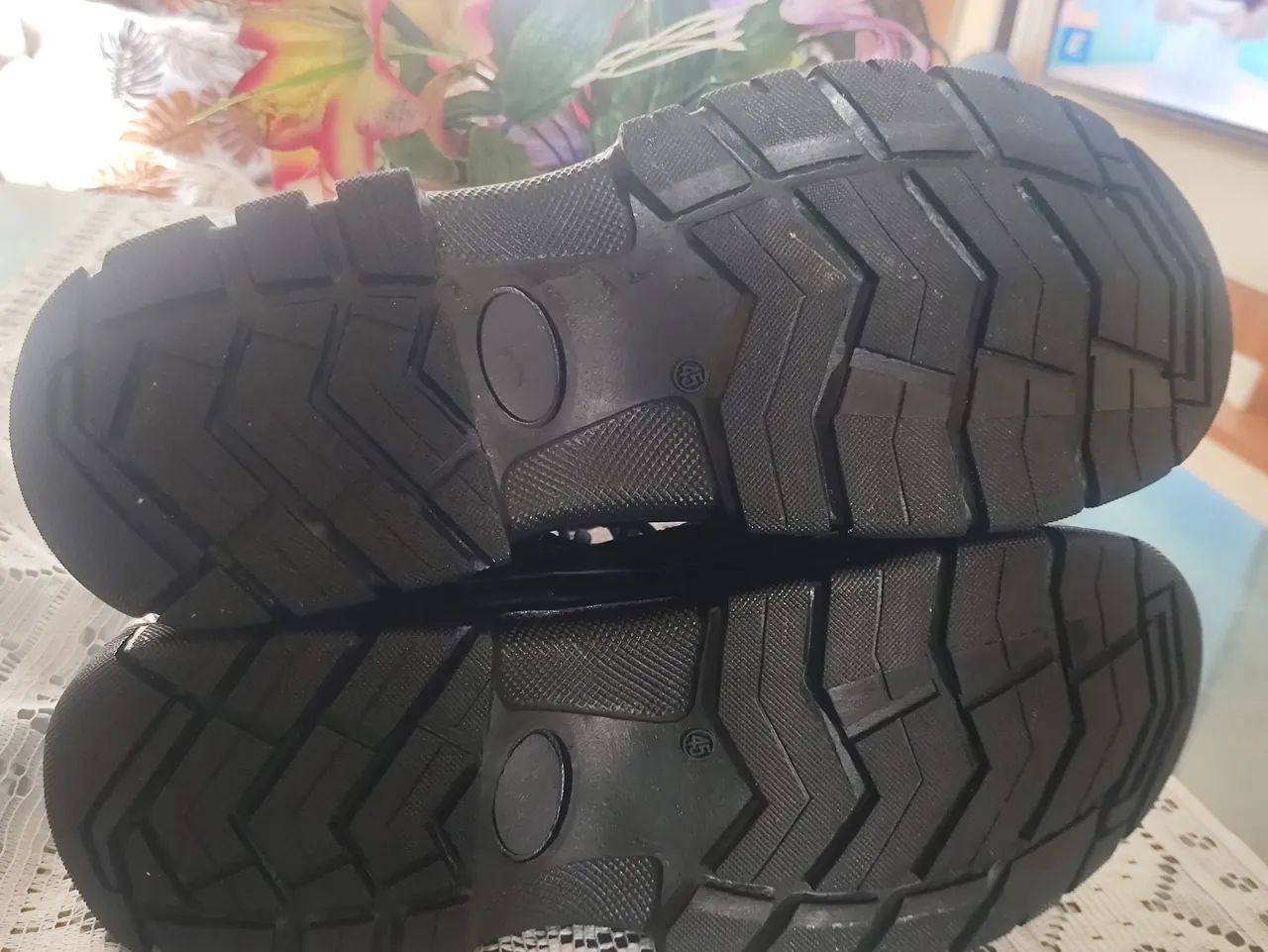 Vendo coturno 45 novo  - Foto 2