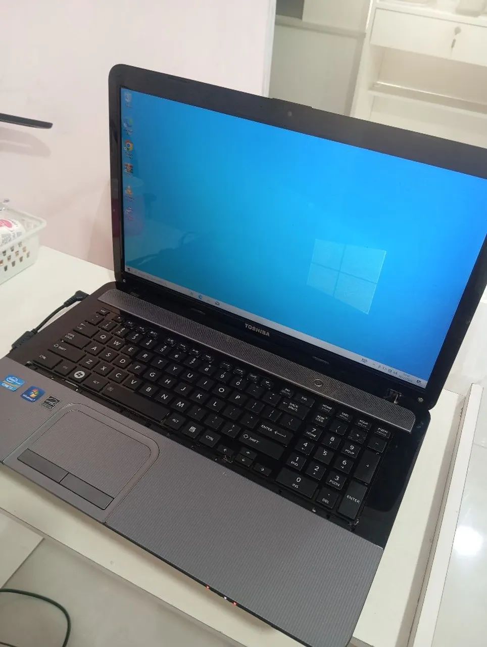 Notebook i5 THOSHIBA  - Foto 2