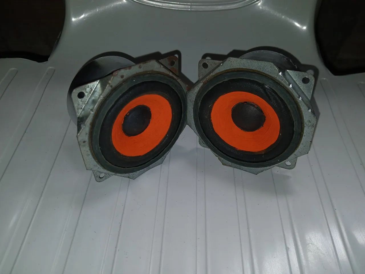 Alto falantes de 4 polegadas da caixa surround sony zx80d