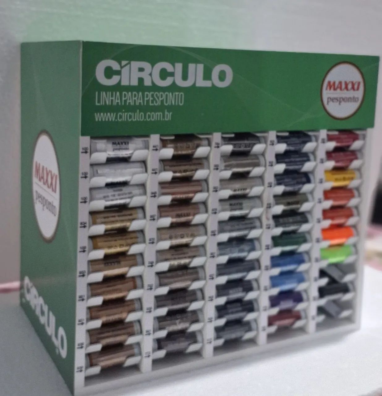 Expositor de linhas + 455 Retros de Linhas 