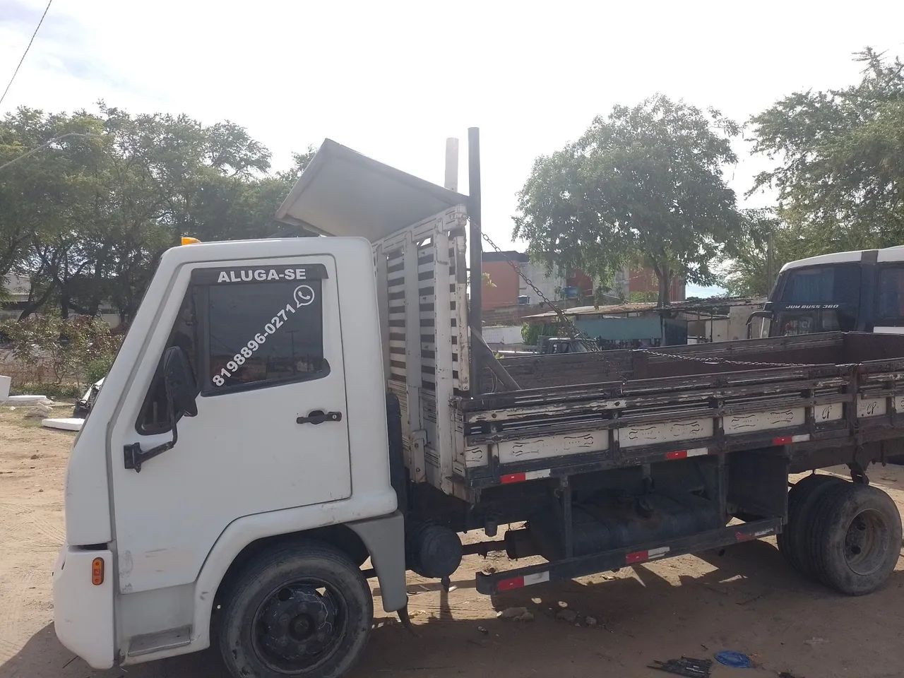 Caminhão pra carretos