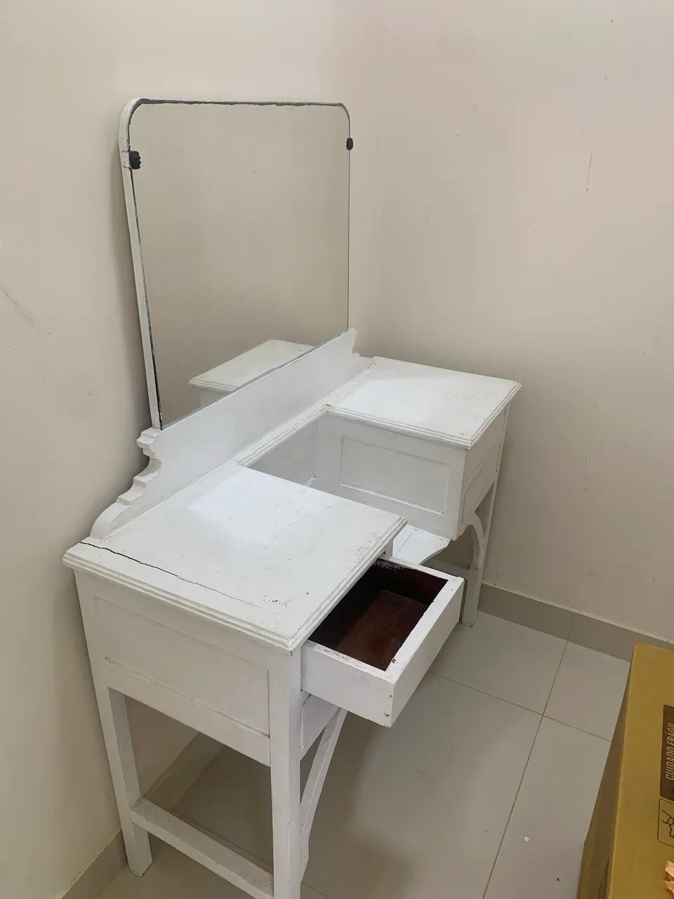 Penteadeira com espelho 
