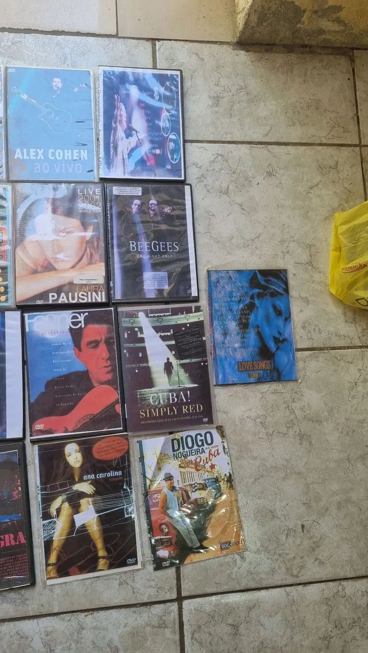 VENDO 21 DVDS DE SHOWS MUSICAS DIVERSAS - Foto 4