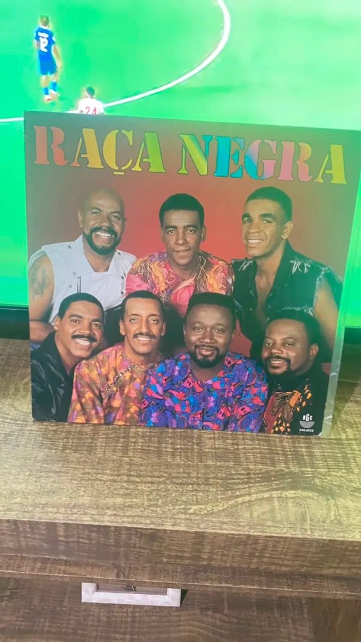 Raça Negra em Disco de Vinil - LP Clássico do Samba/Pagode - Foto 4