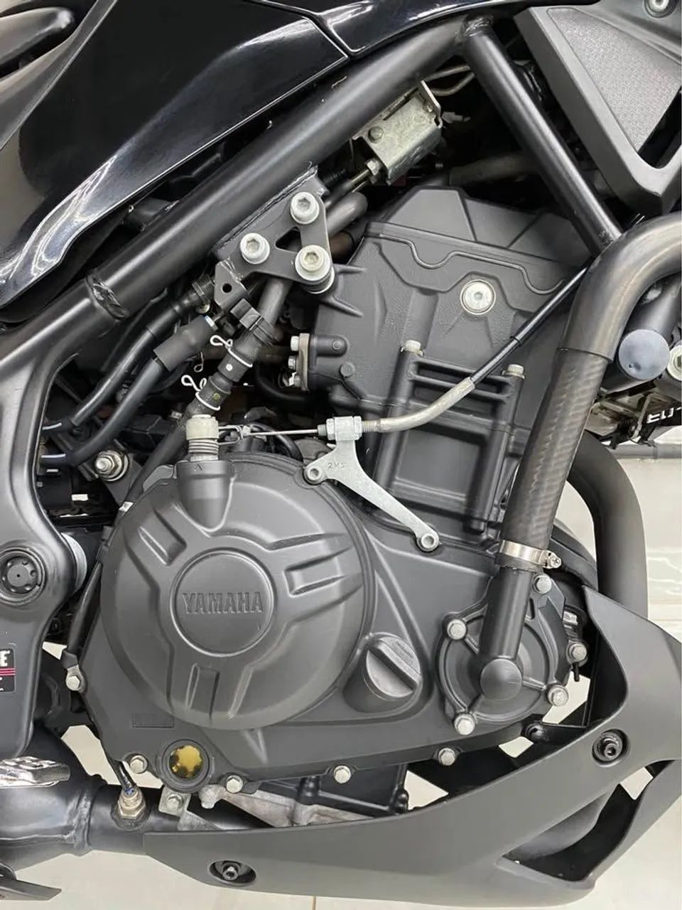 Yamaha MT-03  - Foto 4