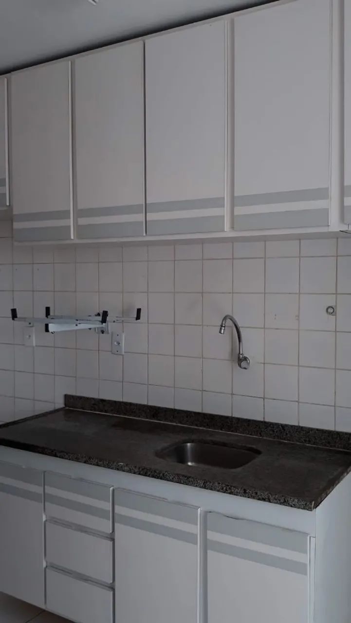 Vendo apartamento com dois quartos com dependência e lavanderia. - Foto 3
