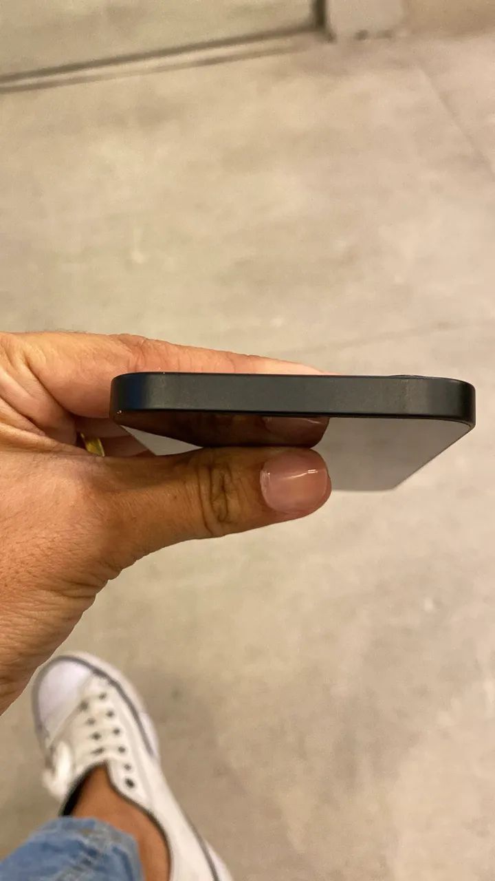 iPhone 16e - 8 meses de uso - Foto 5