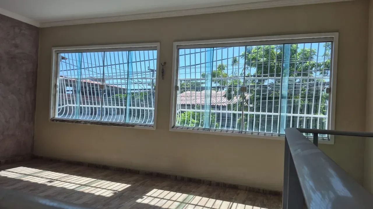 Excelente oportunidade para quem busca uma casa ampla - Foto 2