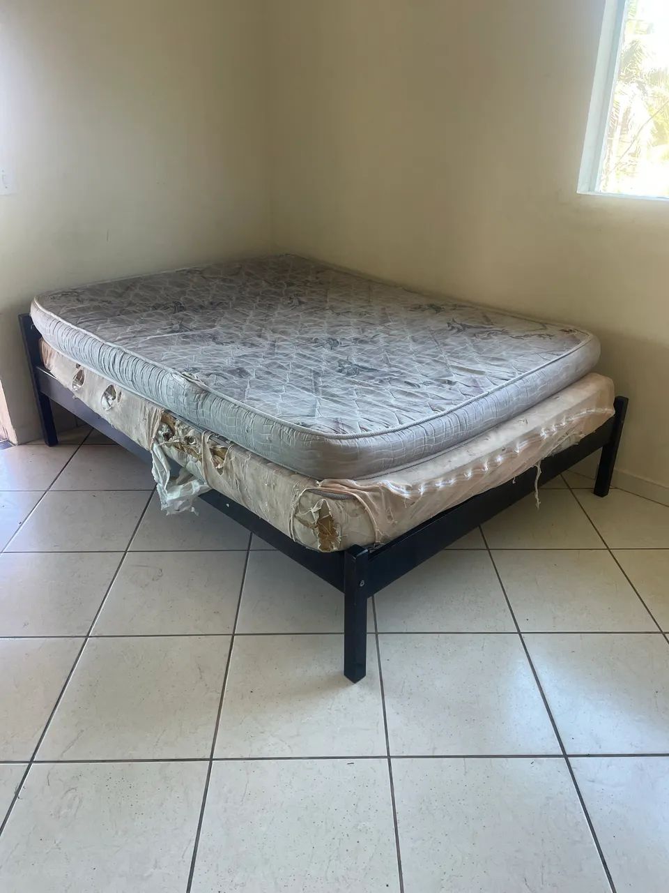 Cama de casal com colchão  - Foto 2