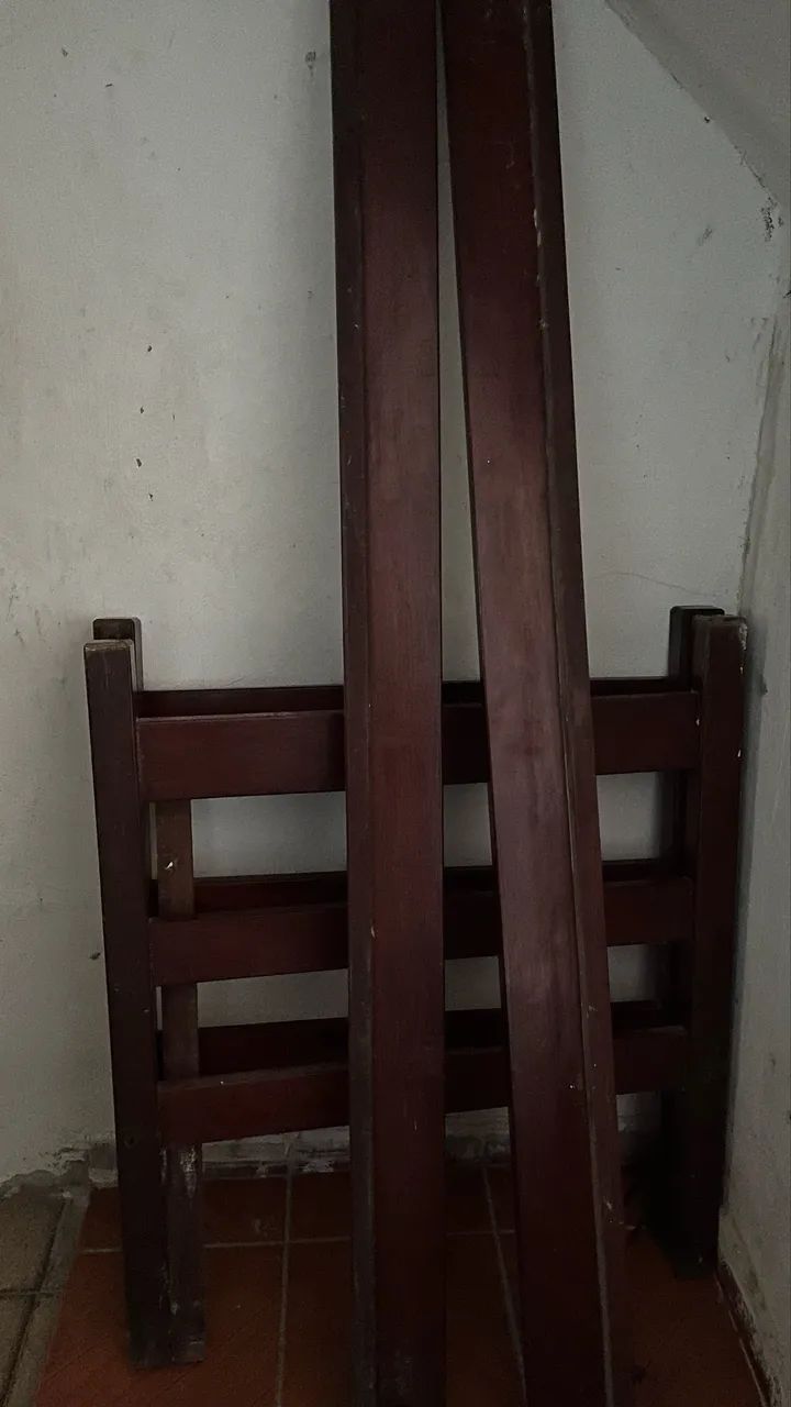 Cama de madeira maciça  - Foto 2