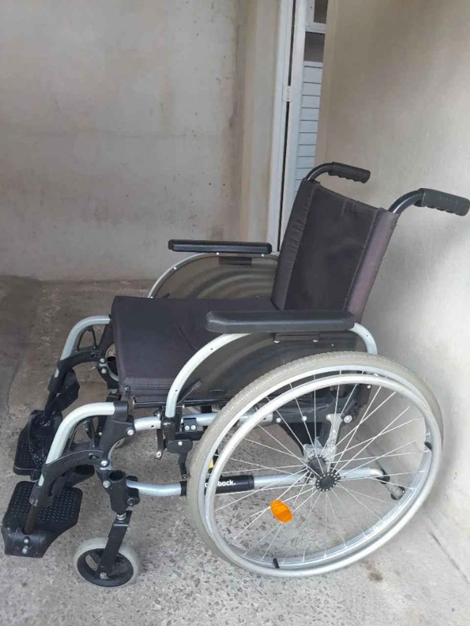 Cadeira de Rodas de Alumínio 44 cm - Foto 4