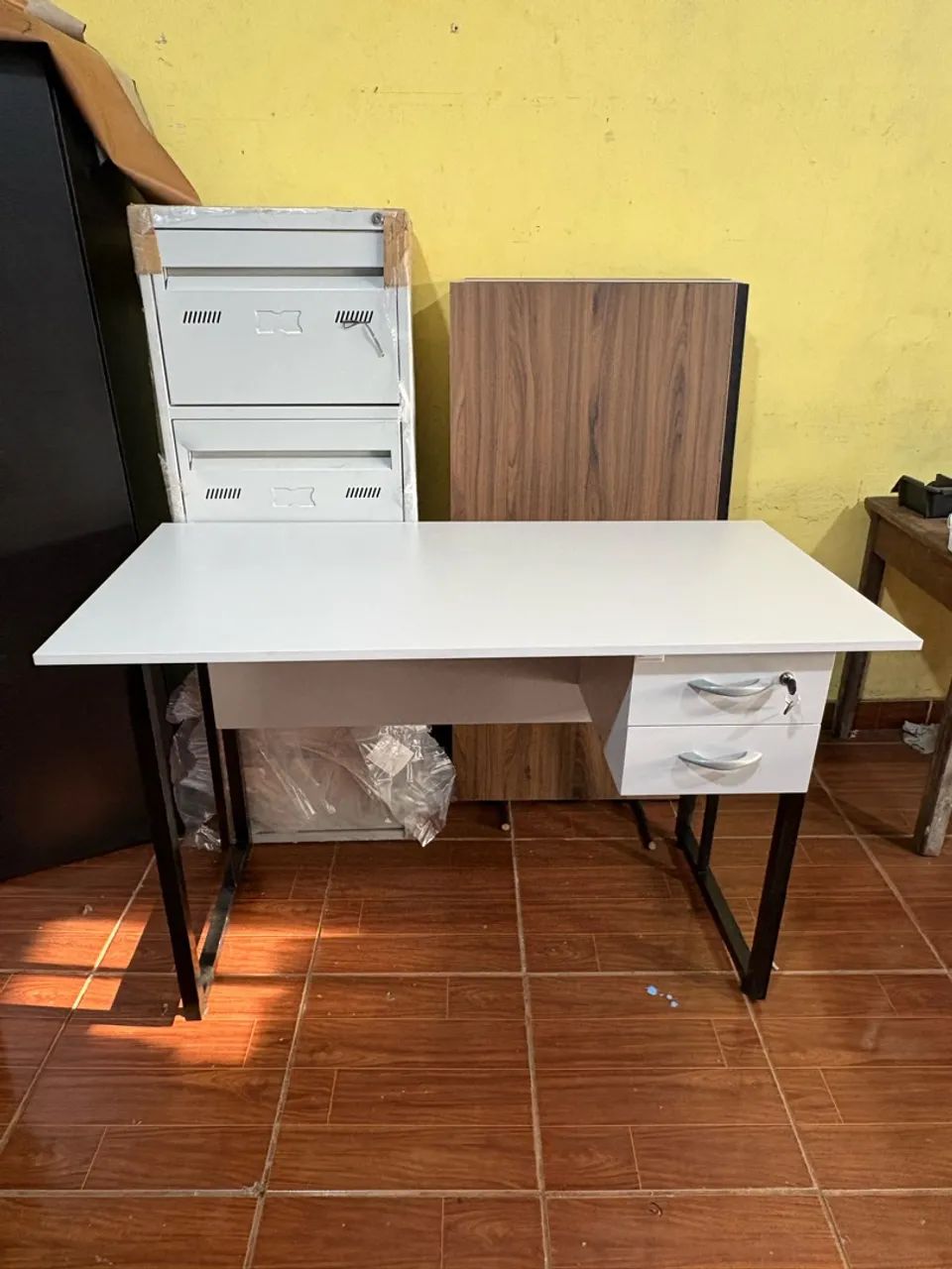 Mesa reta c gaveta  - Foto 2