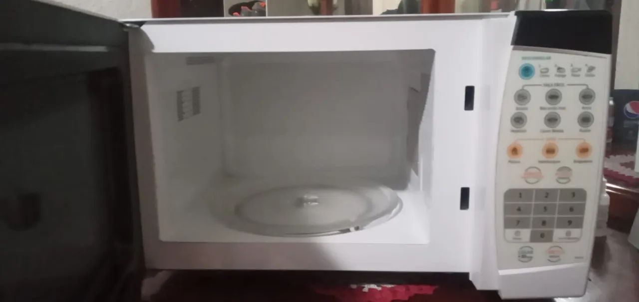 Micro-ondas Electrolux 23 litros conservadissimo - Foto 2