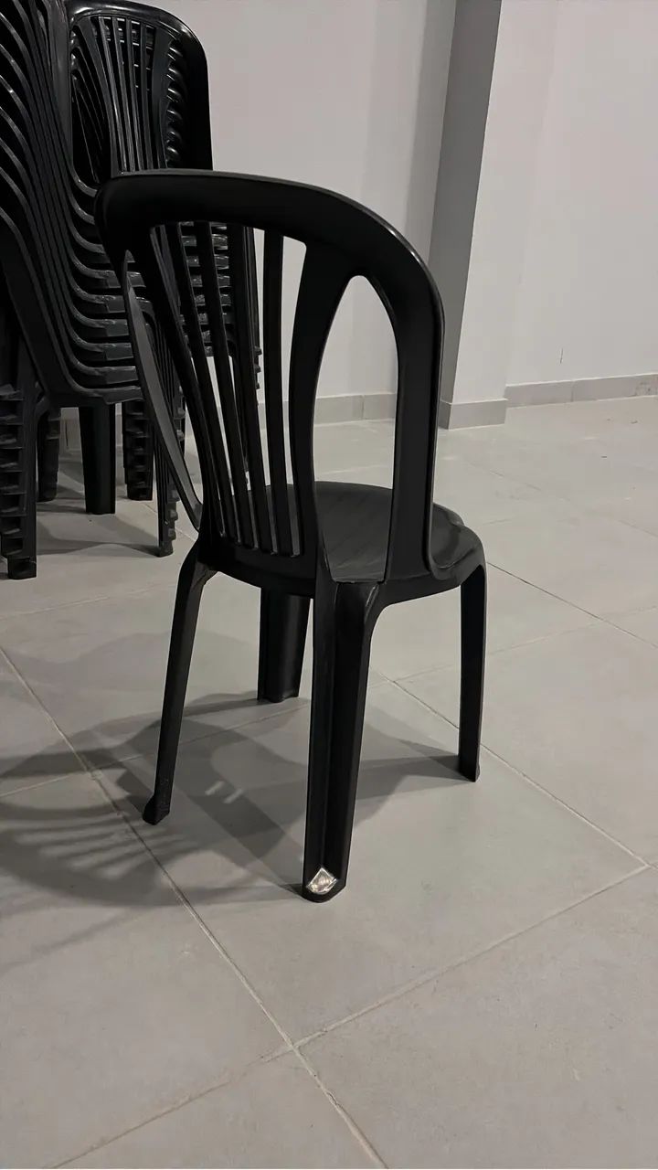 180 Cadeiras Pretas sem Braço  - Foto 3