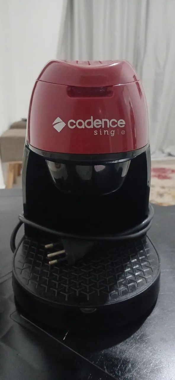 Cafeteira cadence 