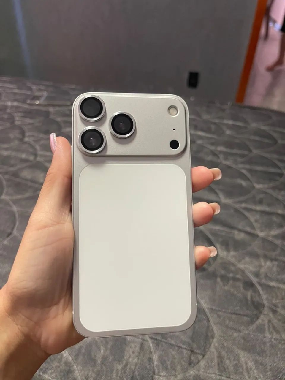 iPhone 11 montado no 17 pro - Foto 4
