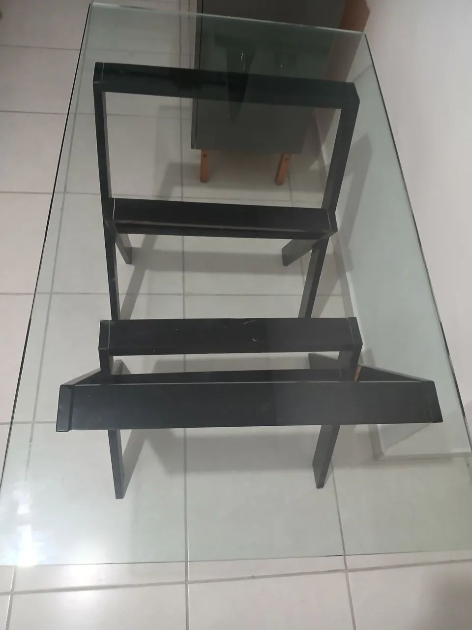 Mesa de Vidro 1,30m + 2 Cavaletes Pretos Modernos - Foto 2