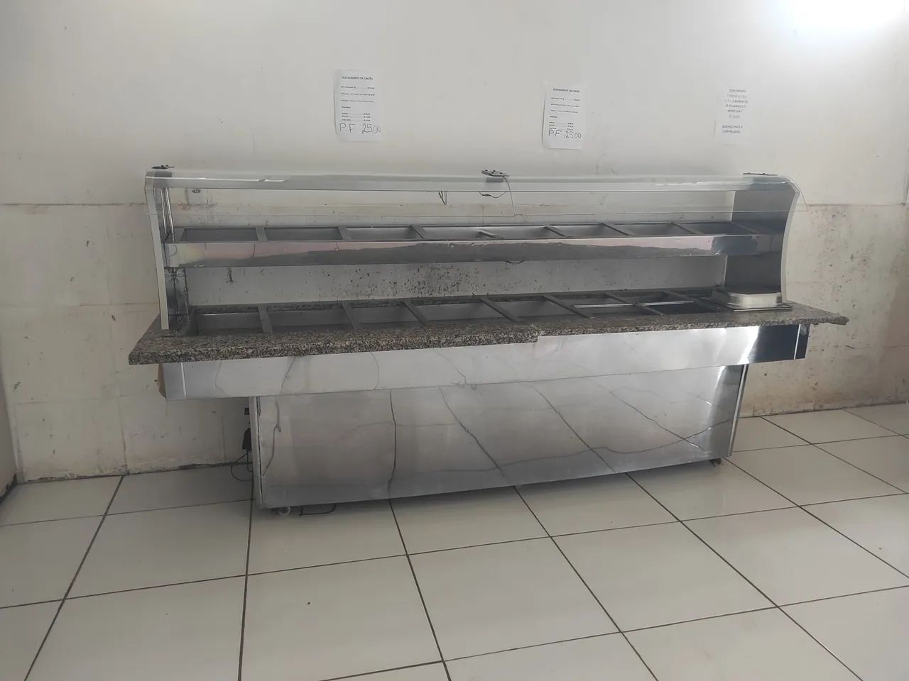  * vendo este Expositor de comida 