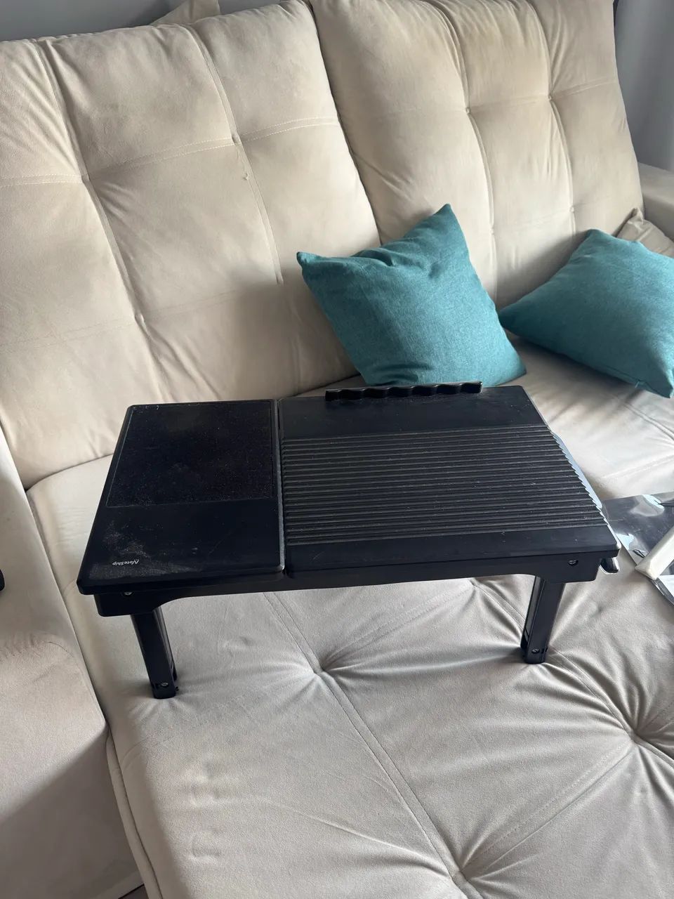 Mesa retrátil para Notebook 