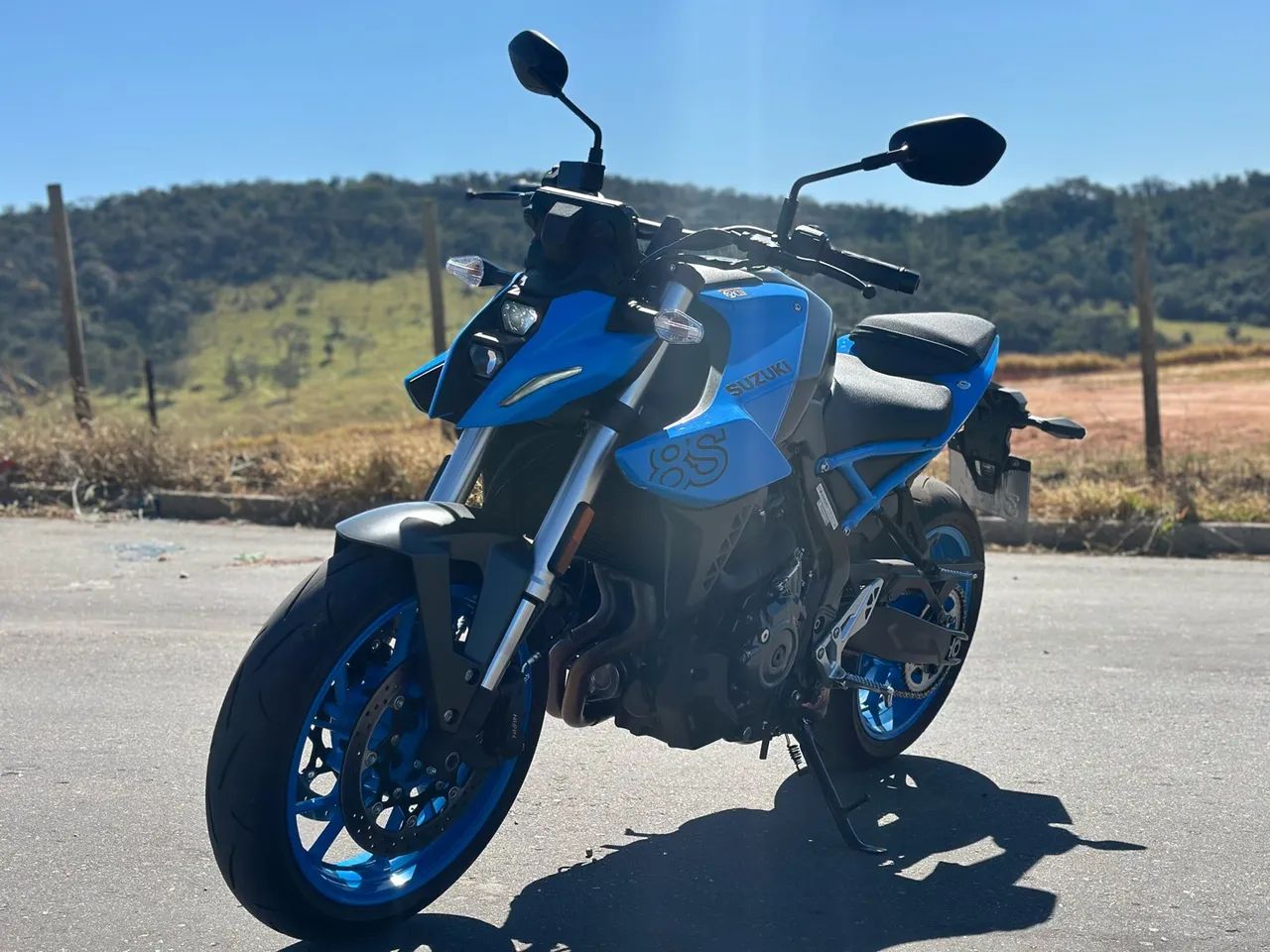 GSX-8S - Foto 4