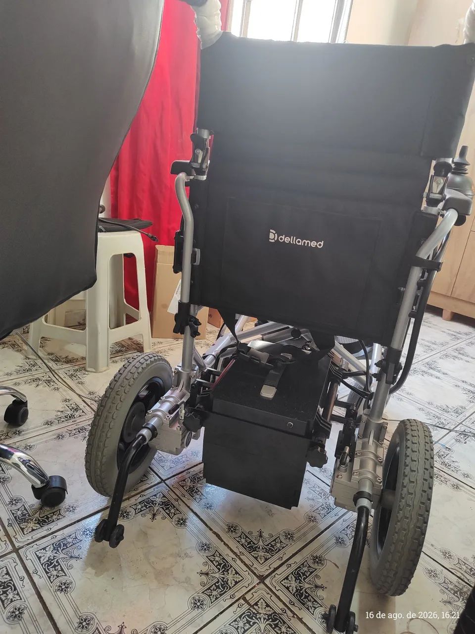 Cadeira de Roda motorizada Dellamed - Foto 4