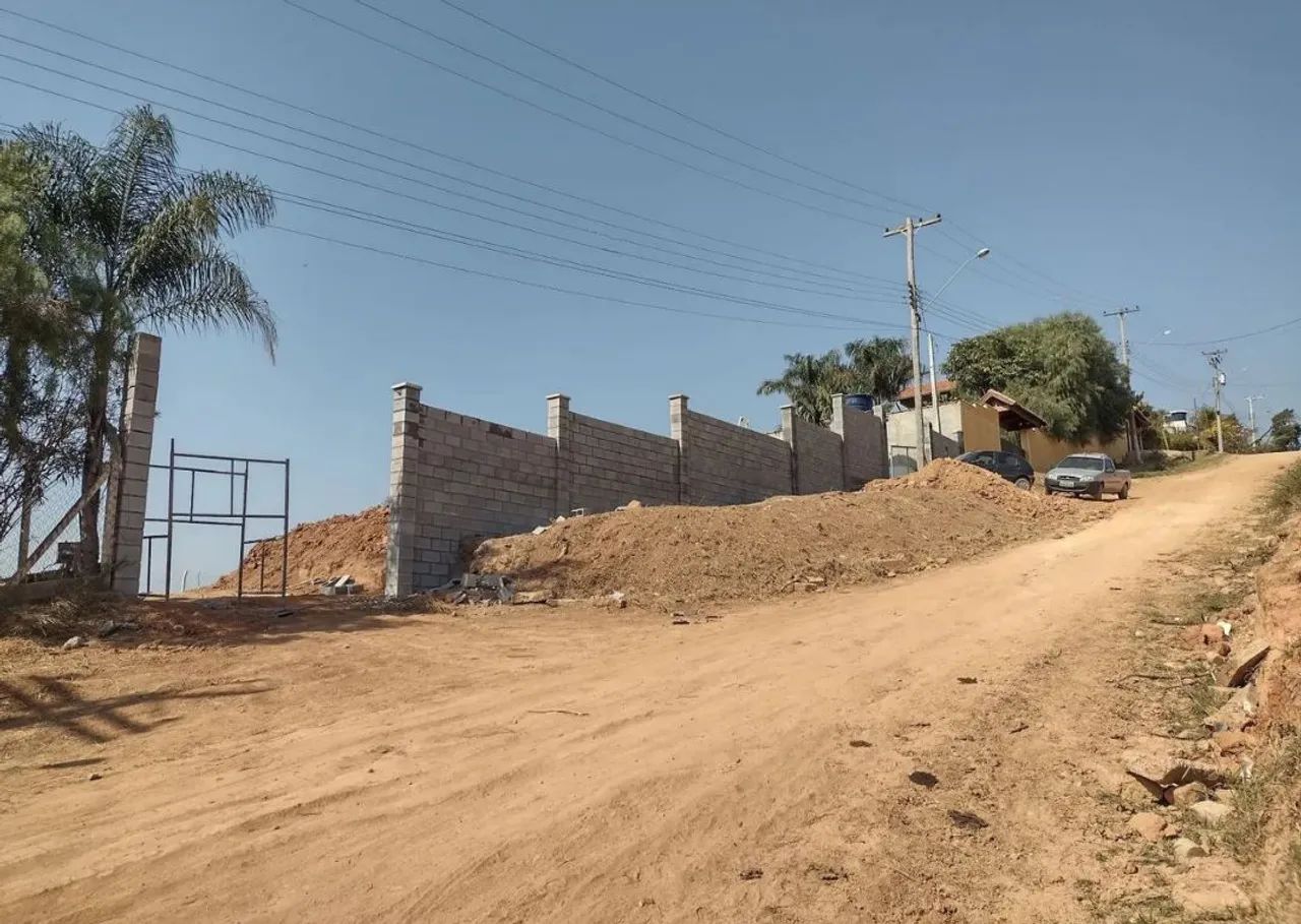 Terreno chácara 1001 M2 + Material para construir