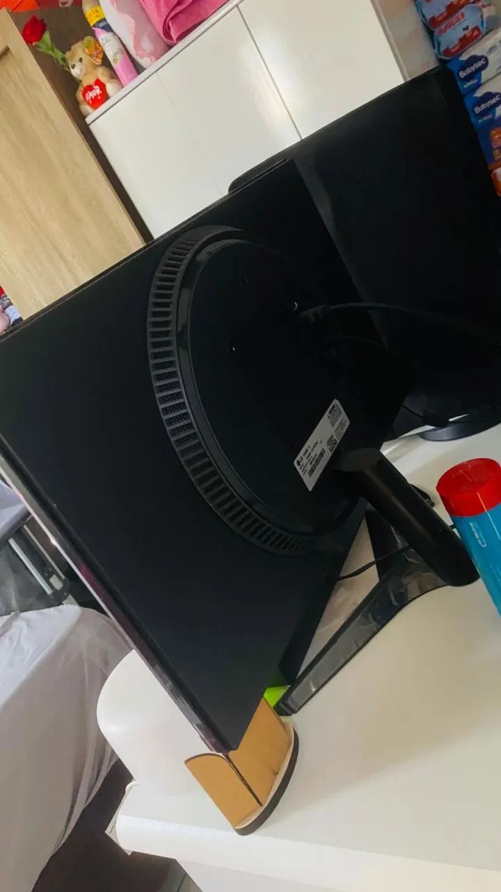  APENAS O MONITOR !!! Monitor LG Ultragear 24 polegadas 180 HZ IPS 1 Ms  - Foto 4