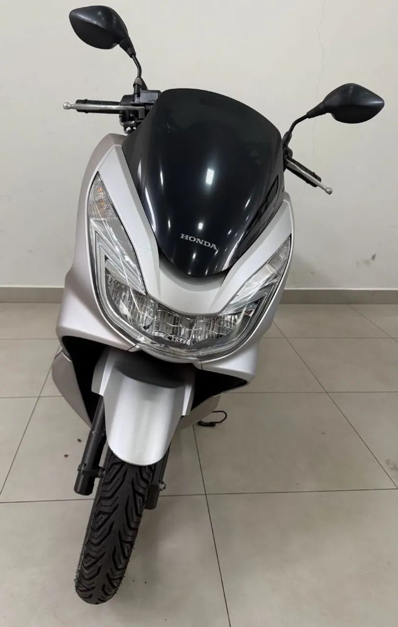 HONDA PCX AUT IMPERDÍVEL  - Foto 2