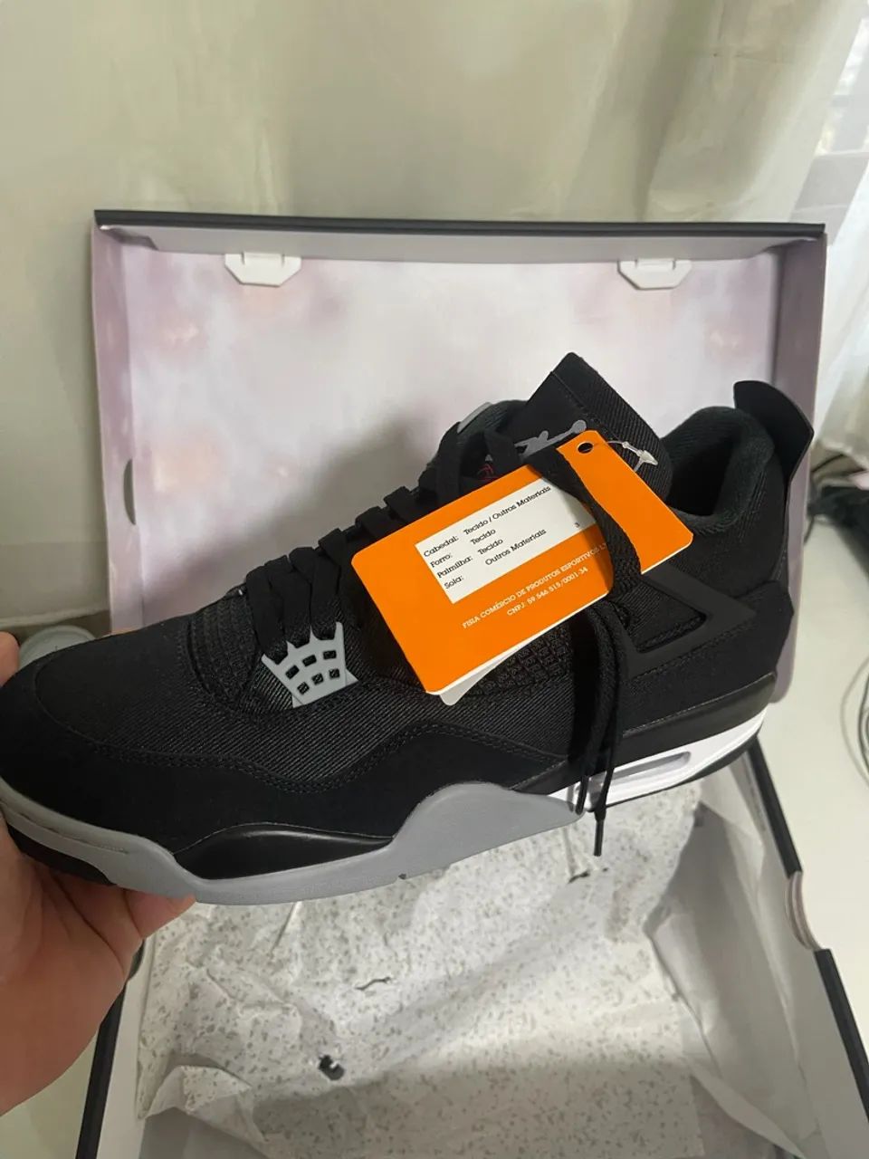 Jordan original de 3000,00 por 10x de 180,00 no cartão 